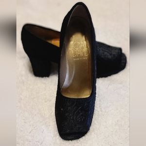 Black Joan and David size 6 heels